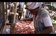 HühnerWahnsinn – Das eiskalte Geschäft mit Geflügel (Zerstörung Afrikas Wirtschaft) (Doku 2009)