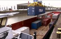 Kräne, Schiffe, Kähne, Container, Schmuggel und Polizei – der Frankfurter Hafen